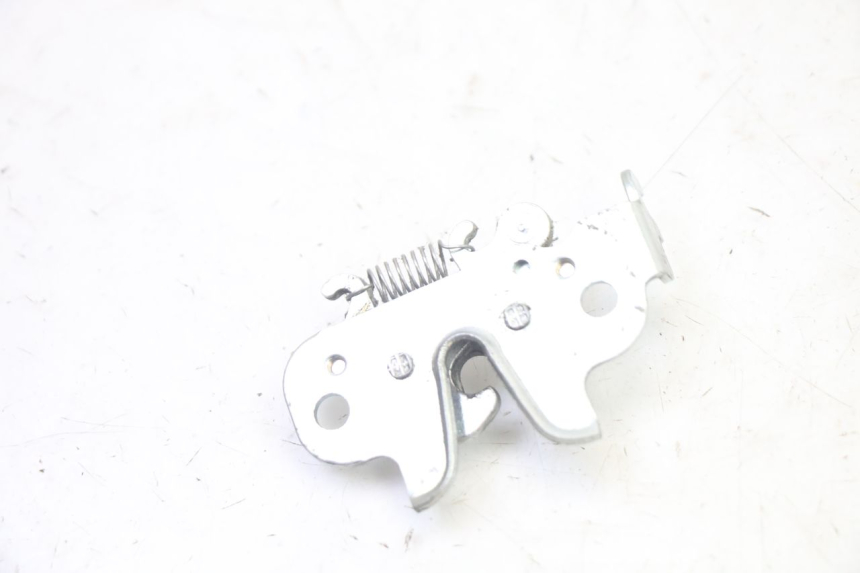 photo de SERRURE DE SELLE PEUGEOT KISBEE 4T 50 (2018 - 2022)