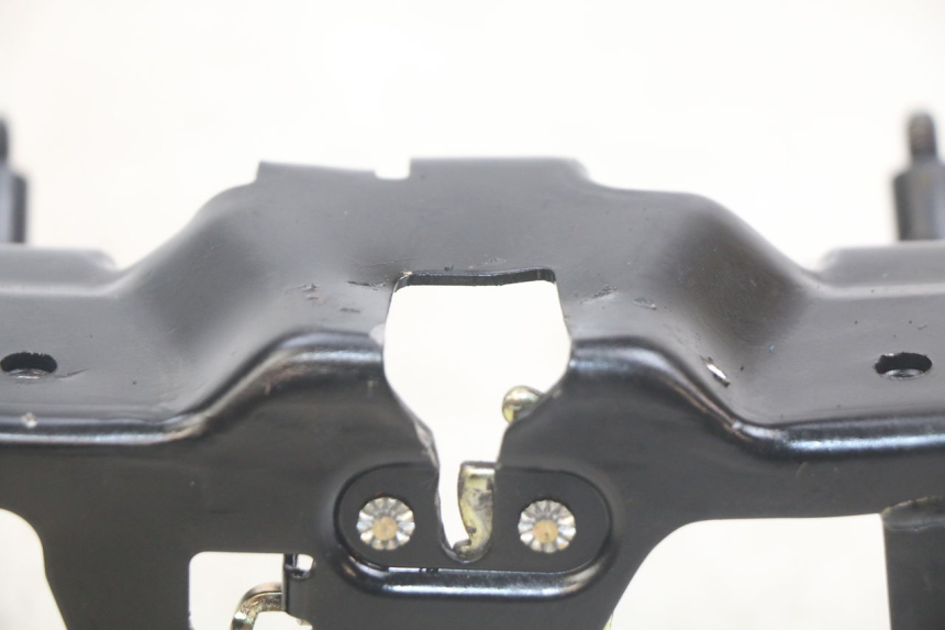 photo de SERRURE DE SELLE SYM MIO 50 (2011 - 2017)