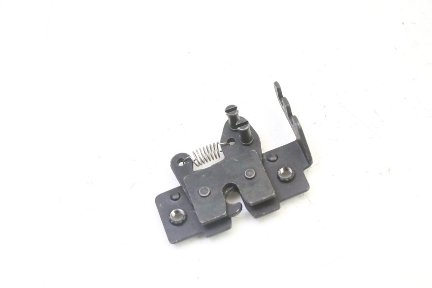 photo de SERRURE DE SELLE PIAGGIO MP3 HPE 310 (2024 - 2025)