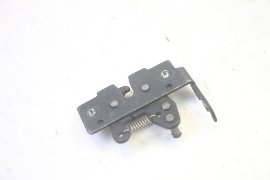 photo de SERRURE DE SELLE PIAGGIO MP3 HPE 350 (2018 - 2020) - Autre angle de vue