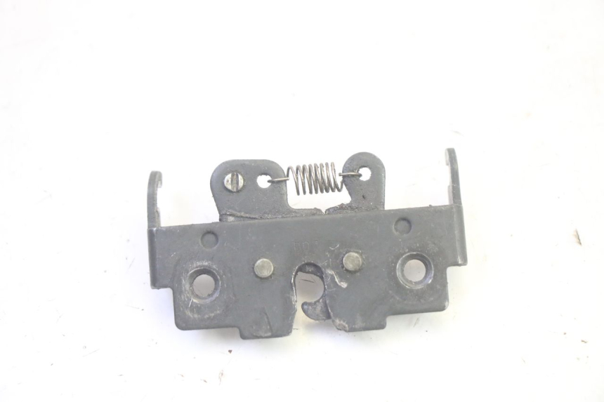 photo de SERRURE DE SELLE PIAGGIO MP3 LT 400 (2007 - 2012) - Zoom état d’usage