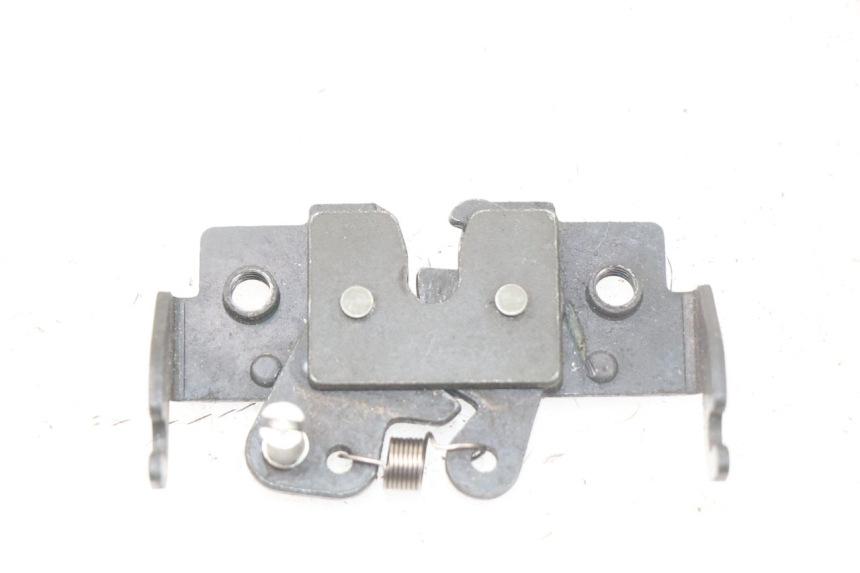 photo de SERRURE DE SELLE PIAGGIO MP3 125 (2006 - 2014)