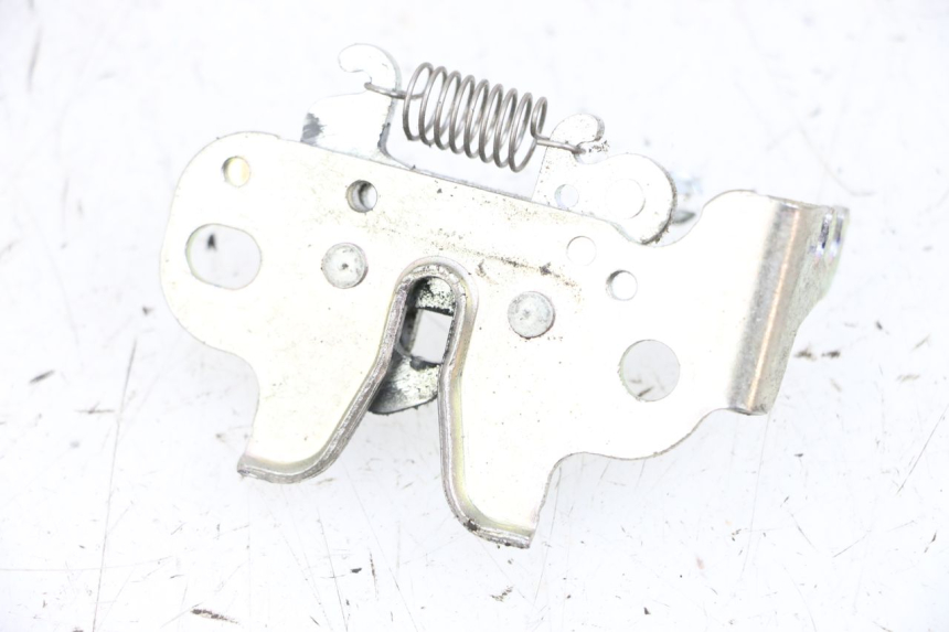 photo de SERRURE DE SELLE YAMAHA NEO'S CORE 1 (2022 - 2026) - Détail de la pièce