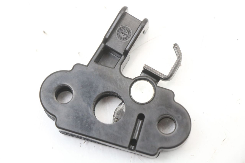 photo de SERRURE DE SELLE KAWASAKI NINJA 400 (2018 - 2023) - Détail de la pièce