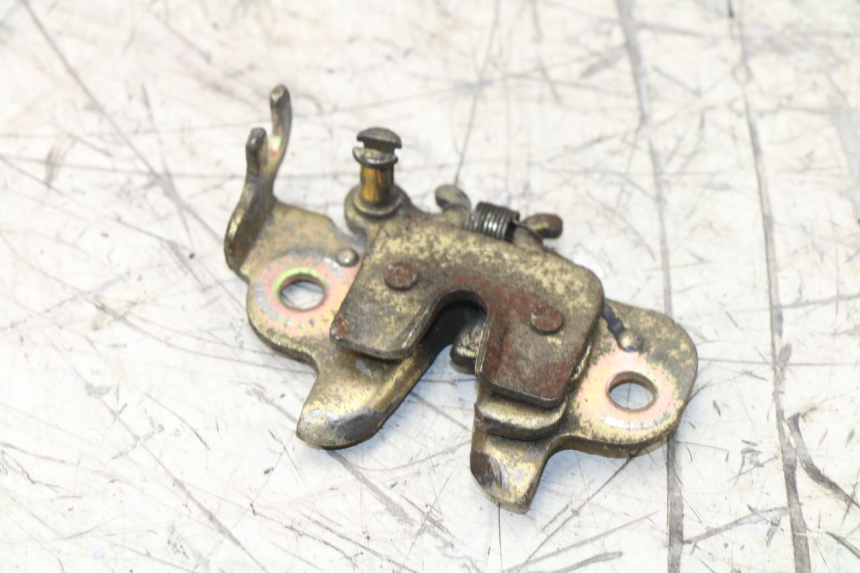 photo de SERRURE DE SELLE PEUGEOT CITYSTAR 50 (2013 - 2017)