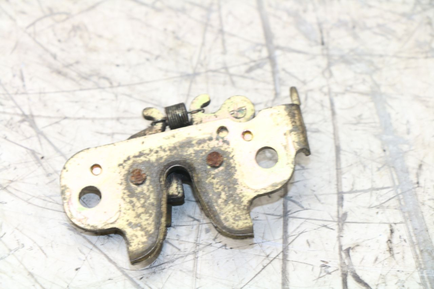 photo de SERRURE DE SELLE PEUGEOT CITYSTAR 50 (2013 - 2017)