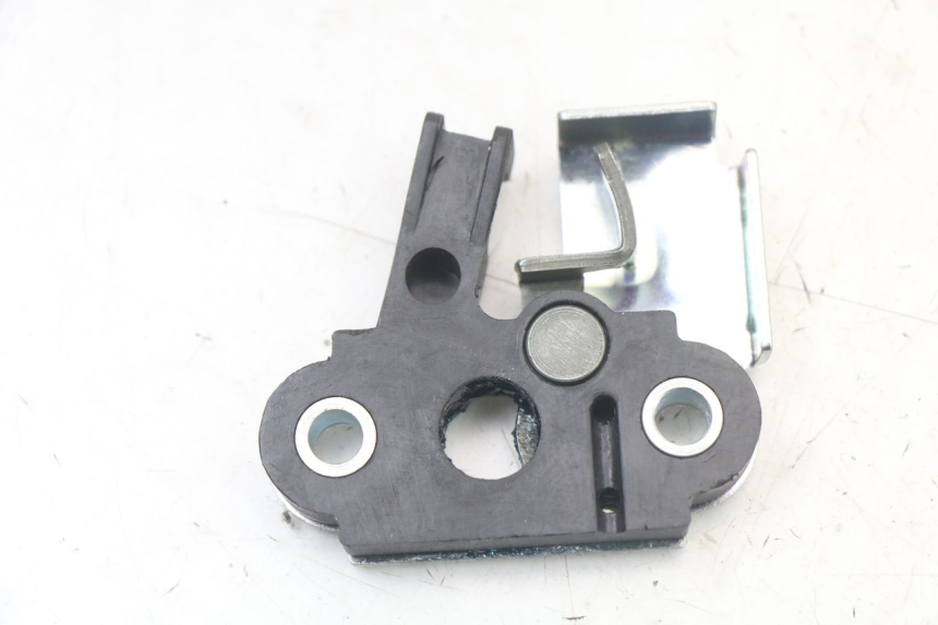 photo de SERRURE DE SELLE ROYAL ENFIELD CONTINENTAL GT 650 (2019 - 2024)