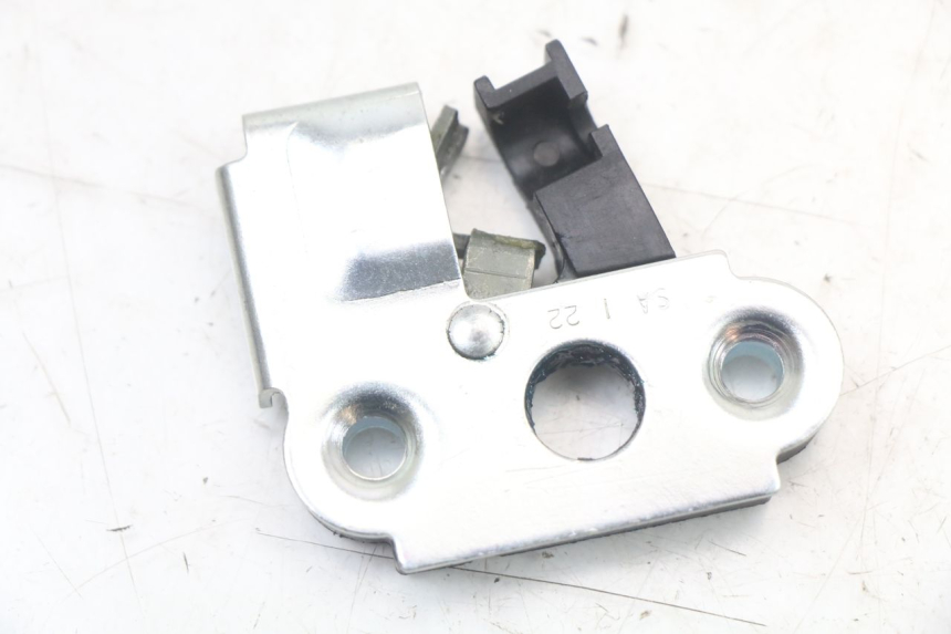photo de SERRURE DE SELLE ROYAL ENFIELD CONTINENTAL GT 650 (2019 - 2024)