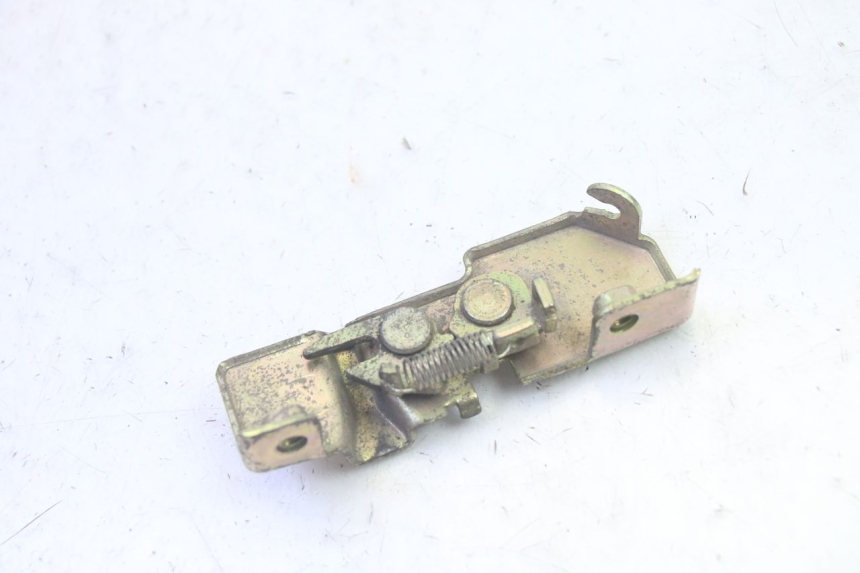 photo de SERRURE DE SELLE DAELIM S1 125 (2007 - 2016) - Détail de la pièce