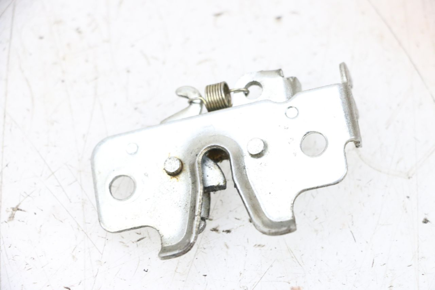 photo de SERRURE DE SELLE JM MOTORS SANTANA 50 (2014 - 2023) - Zoom état d’usage