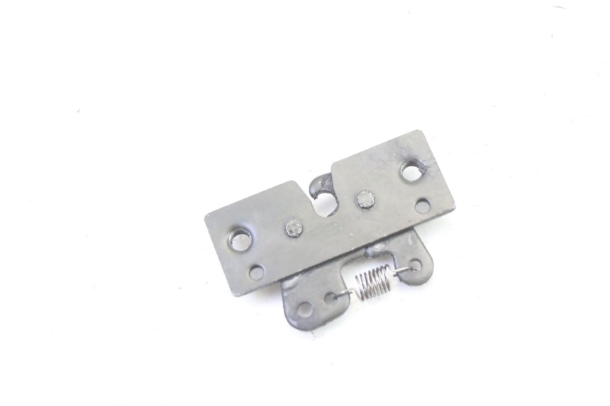 photo de SERRURE DE SELLE PEUGEOT SATELIS 250 (2006 - 2012)