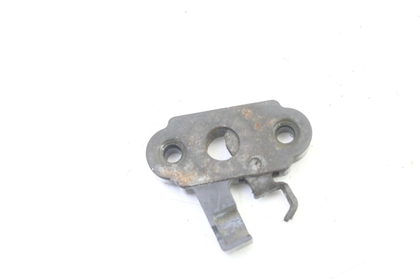 photo de SERRURE DE SELLE TRIUMPH SPRINT 900 (1995 - 1998)