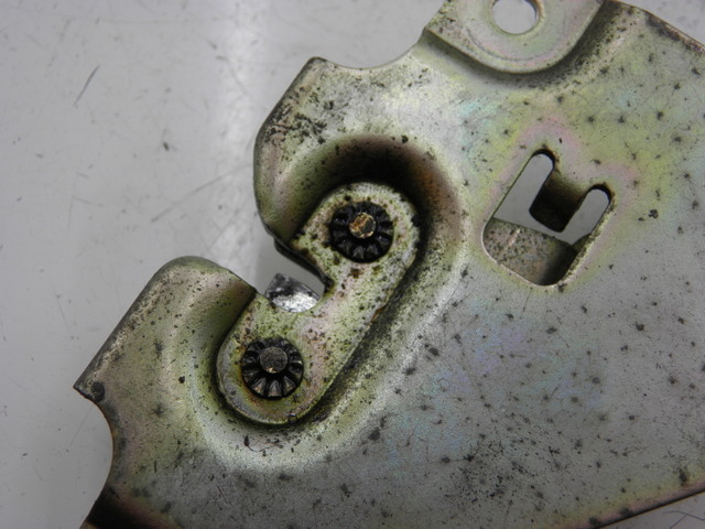 photo de SERRURE DE SELLE SYM GTS 125 (2005 - 2008) - Autre angle de vue