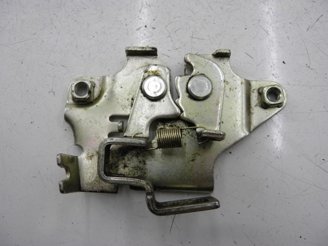 photo de SERRURE DE SELLE SYM ORBIT 2 4T 50 (2008 - 2017)