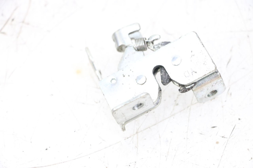 photo de SERRURE DE SELLE NECO TEMPO 4T 50 (2022 - 2026) - Zoom état d’usage