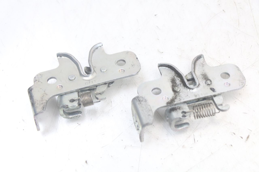 photo de SERRURE DE SELLE YAMAHA XMAX X-MAX ABS 125 (2017 - 2020)