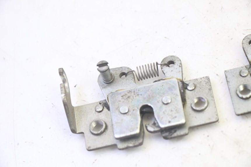 photo de SERRURE DE SELLE YAMAHA X-MAX XMAX 250 (2006 - 2009)