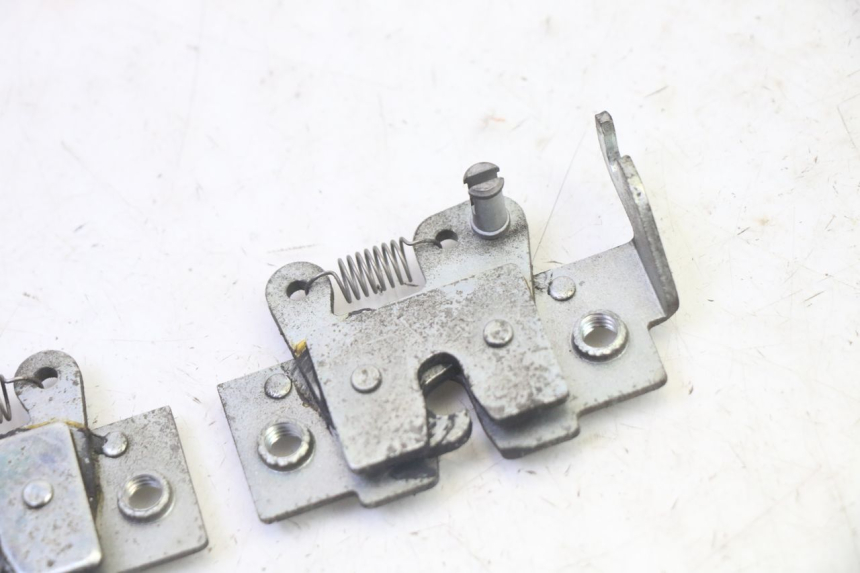 photo de SERRURE DE SELLE YAMAHA X-MAX XMAX 250 (2006 - 2009)