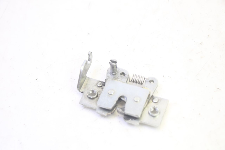 photo de SERRURE DE SELLE YAMAHA XMAX X-MAX 125 (2006 - 2009) - Vue principale