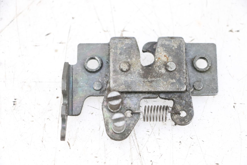 photo de SERRURE DE SELLE PIAGGIO X8 125 (2004 - 2007) - Vue principale