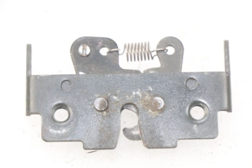 photo de SERRURE DE SELLE PIAGGIO X9 EVOLUTION 125 (2003 - 2007)