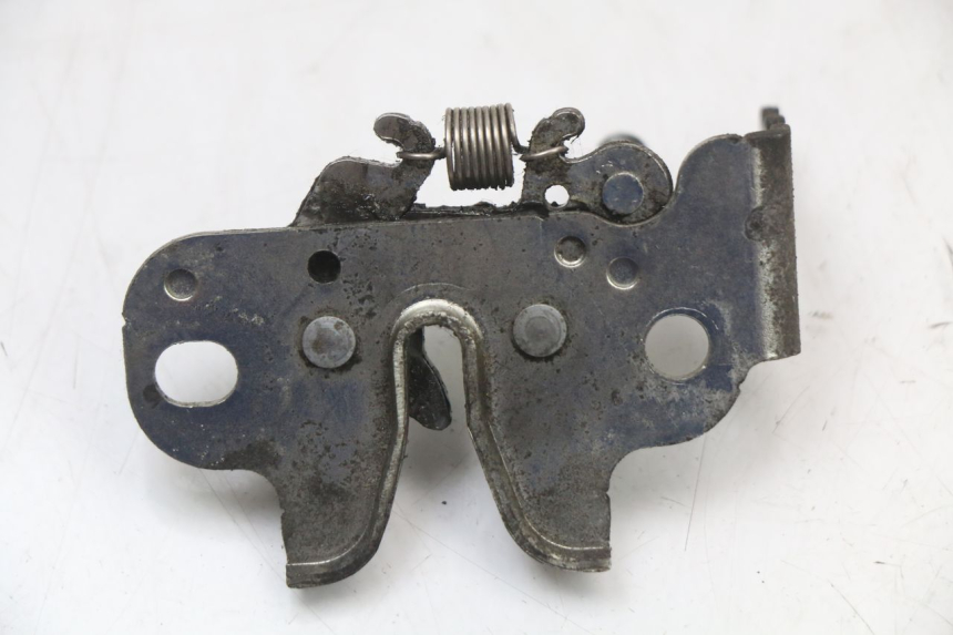 photo de SERRURE DE SELLE YAMAHA XMAX X-MAX ABS 125 (2017 - 2020)