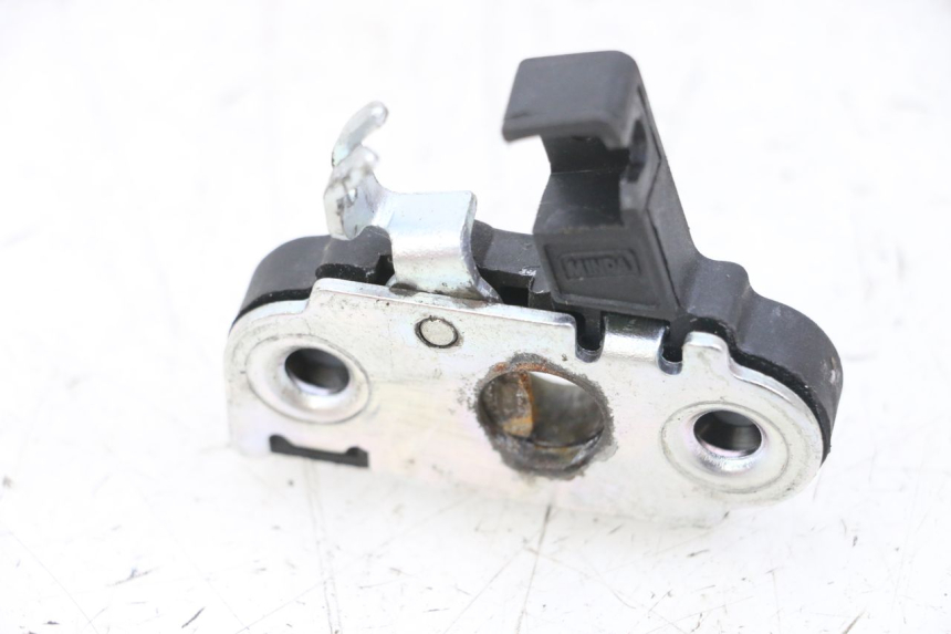 photo de SERRURE DE SELLE YAMAHA NEOS NEO'S 4T 50 (2008 - 2016)