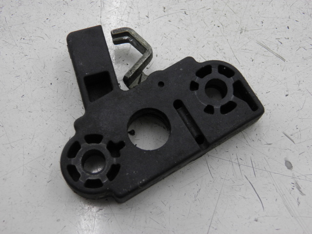 photo de SERRURE DE SELLE YAMAHA YP MAJESTY 125 (2002 - 2006)