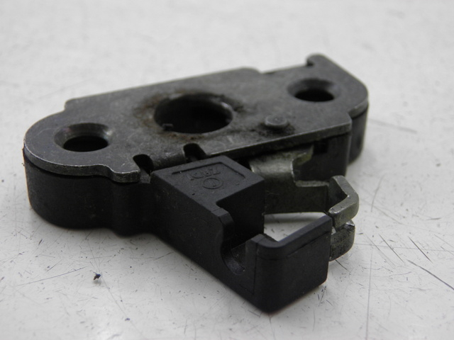 photo de SERRURE DE SELLE YAMAHA YP MAJESTY 125 (2002 - 2006)