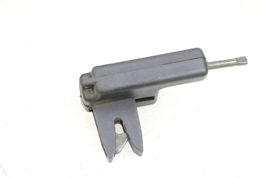 photo de SERRURE DE SELLE PIAGGIO ZIP 4T 50 (2018 - 2020) - Détail de la pièce