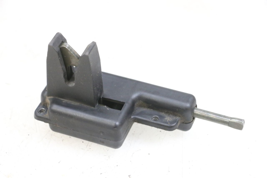 photo de SERRURE DE SELLE PIAGGIO ZIP 4T 50 (2018 - 2020) - Autre angle de vue