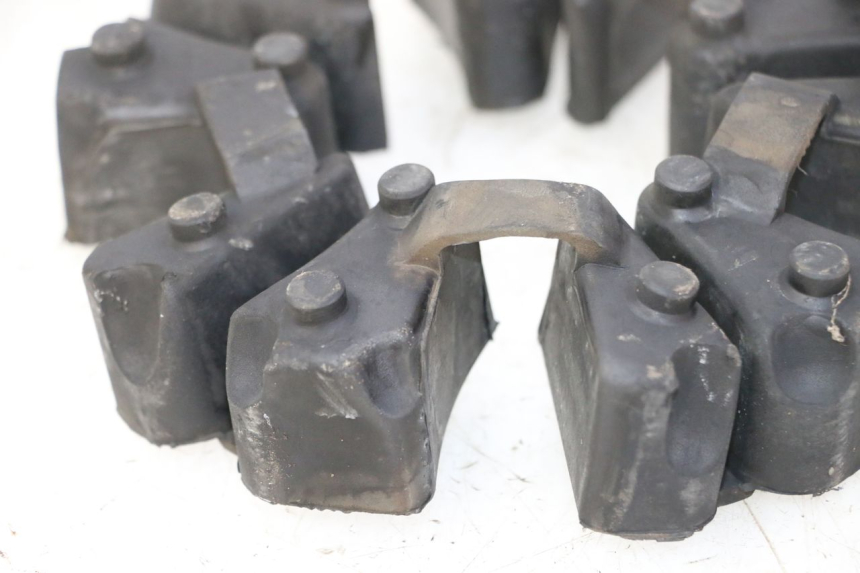 photo de SILENTBLOC COURONNE TRIUMPH SPRINT 900 (1995 - 1998)