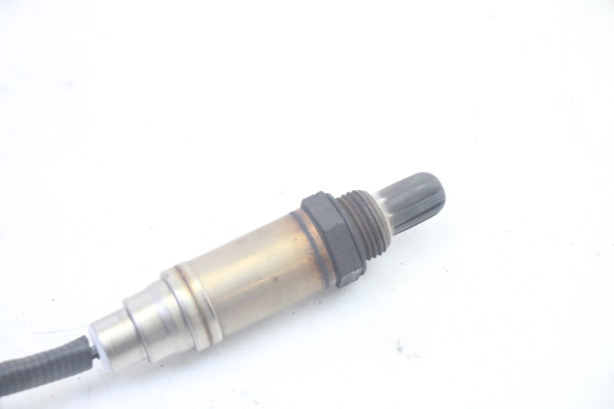 photo de SONDE LAMBDA PIAGGIO MP3 HPE 350 (2018 - 2020) - Gros plan technique