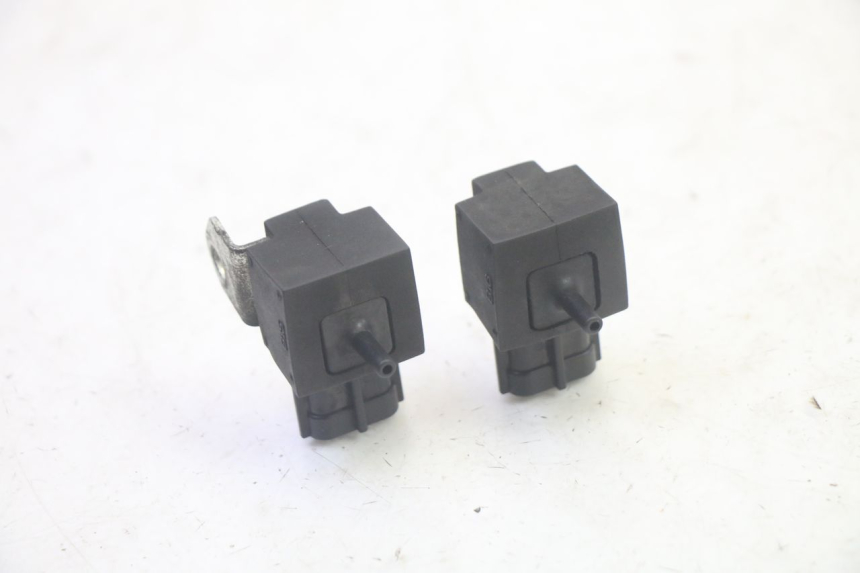 photo de SONDE PRESSION AIR SUZUKI BURGMAN EXECUTIVE ABS 650 (2006 - 2012) - Zoom état d’usage