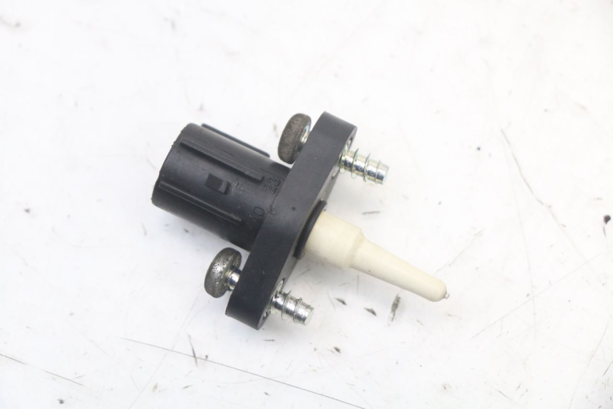 photo de SONDE PRESSION AIR SUZUKI GSR 750 (2011 - 2017)