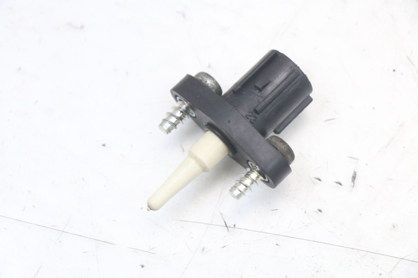photo de SONDE PRESSION AIR SUZUKI GSR 750 (2011 - 2017)
