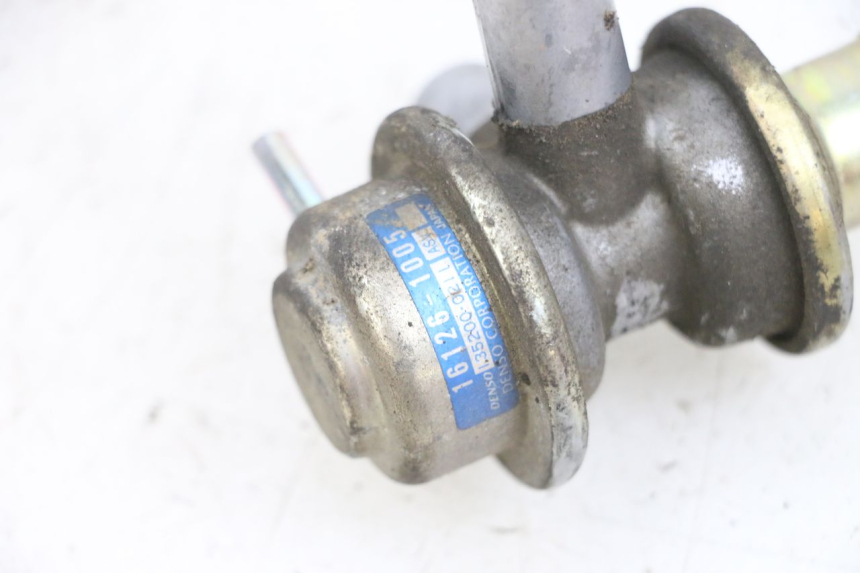 photo de SONDE PRESSION AIR KAWASAKI ZR 7 750 (1999 - 2001) - Gros plan technique