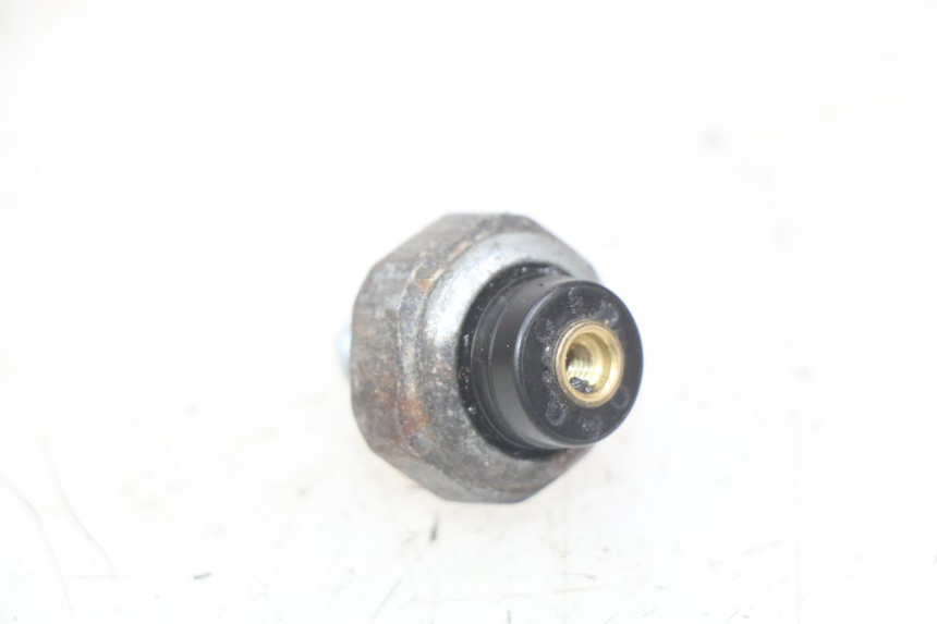 photo de SONDE PRESSION D'HUILE SUZUKI BURGMAN 650 (2002 - 2004)
