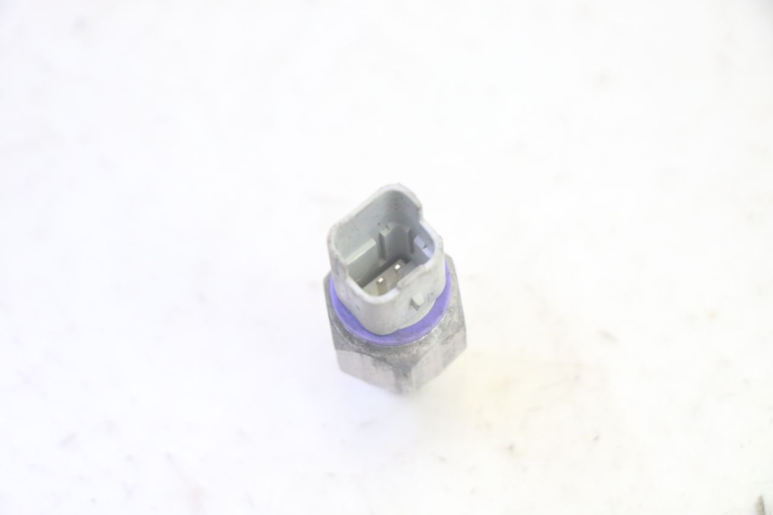 photo de SONDE PRESSION HUILE FREIN PIAGGIO MP3 500 (2016 - 2018) - Zoom état d’usage