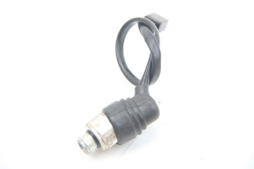 photo de SONDE PRESSION D'HUILE SUZUKI SV S 650 (1999 - 2002)