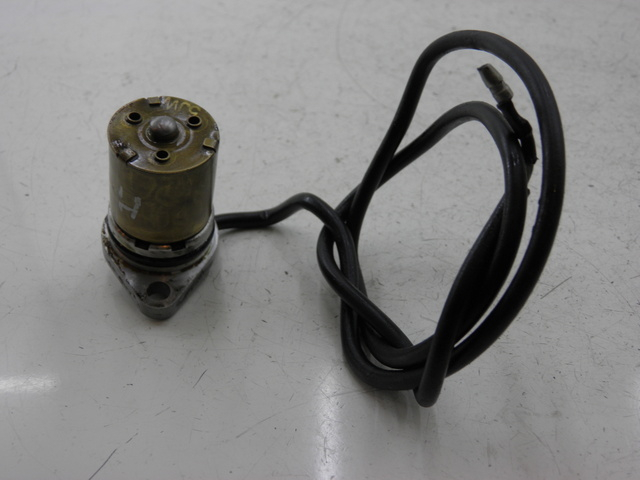 photo de SONDE PRESSION D'HUILE YAMAHA FJR 1300 (2004 - 2005) - Vue d’ensemble