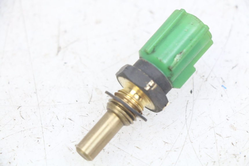 photo de SONDE TEMPERATURE EXTERIEURE SUZUKI BURGMAN 650 (2002 - 2004)