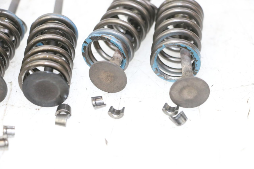 photo de SOUPAPE SUZUKI BURGMAN 125 (2007 - 2014)