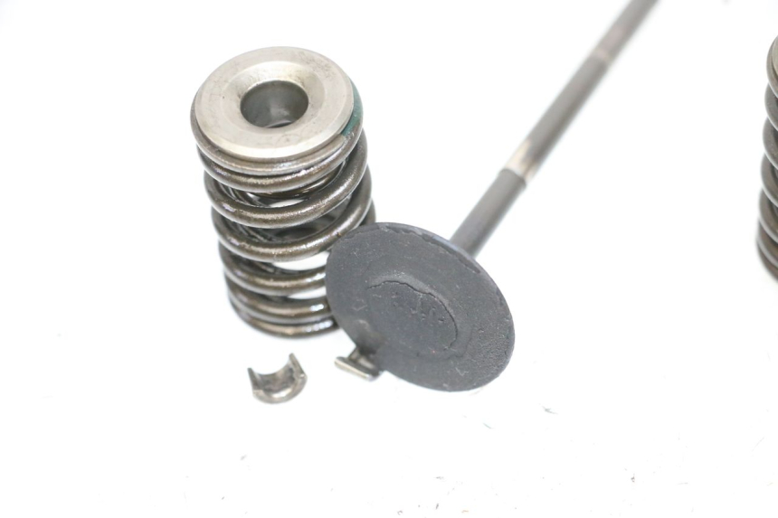 photo de SOUPAPE KYMCO LIKE 125 (2009 - 2016) - Vue d’ensemble