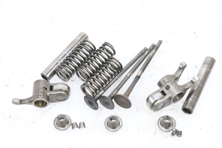 photo de SOUPAPE YAMAHA NEOS NEO'S 4T 50 (2008 - 2016) - Zoom état d’usage