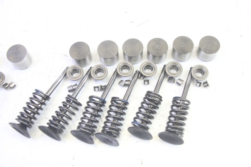 photo de SOUPAPE YAMAHA TDM ABS 900 (2002 - 2014) - Zoom état d’usage