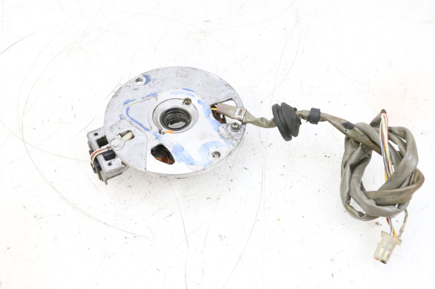 photo de STATOR MBK BOOSTER SPIRIT NAKED 50 (2004 - 2017) - Vue d’ensemble