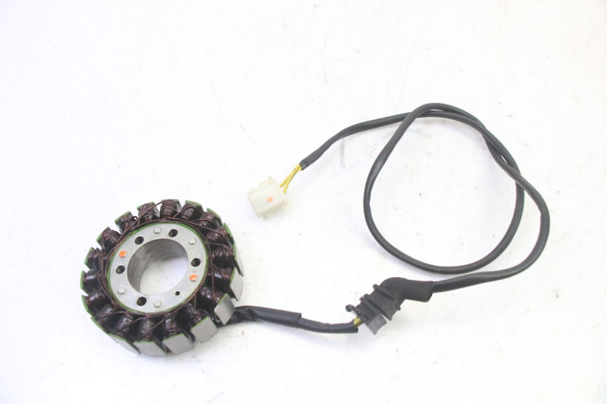 photo de STATOR HONDA CBR RR FIREBLADE 900 (1992 - 1994)