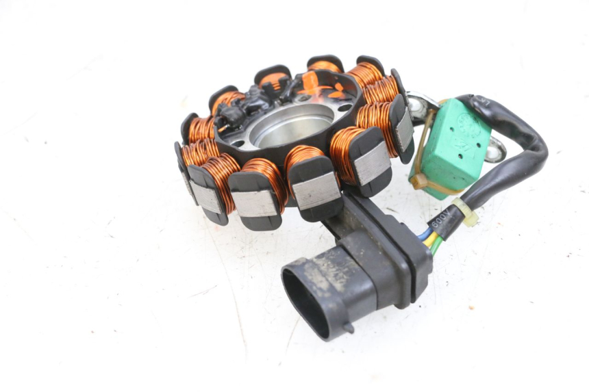 photo de STATOR PIAGGIO NEW TYPHOON 50 (2018 - 2021) - Gros plan technique