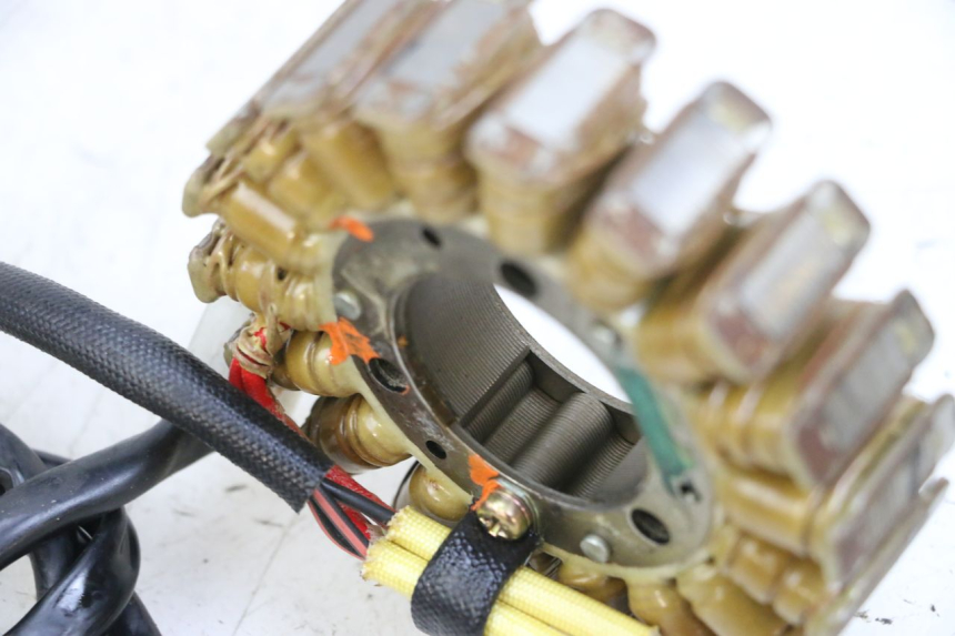 photo de STATOR KAWASAKI ZR 7 750 (1999 - 2001) - Zoom état d’usage